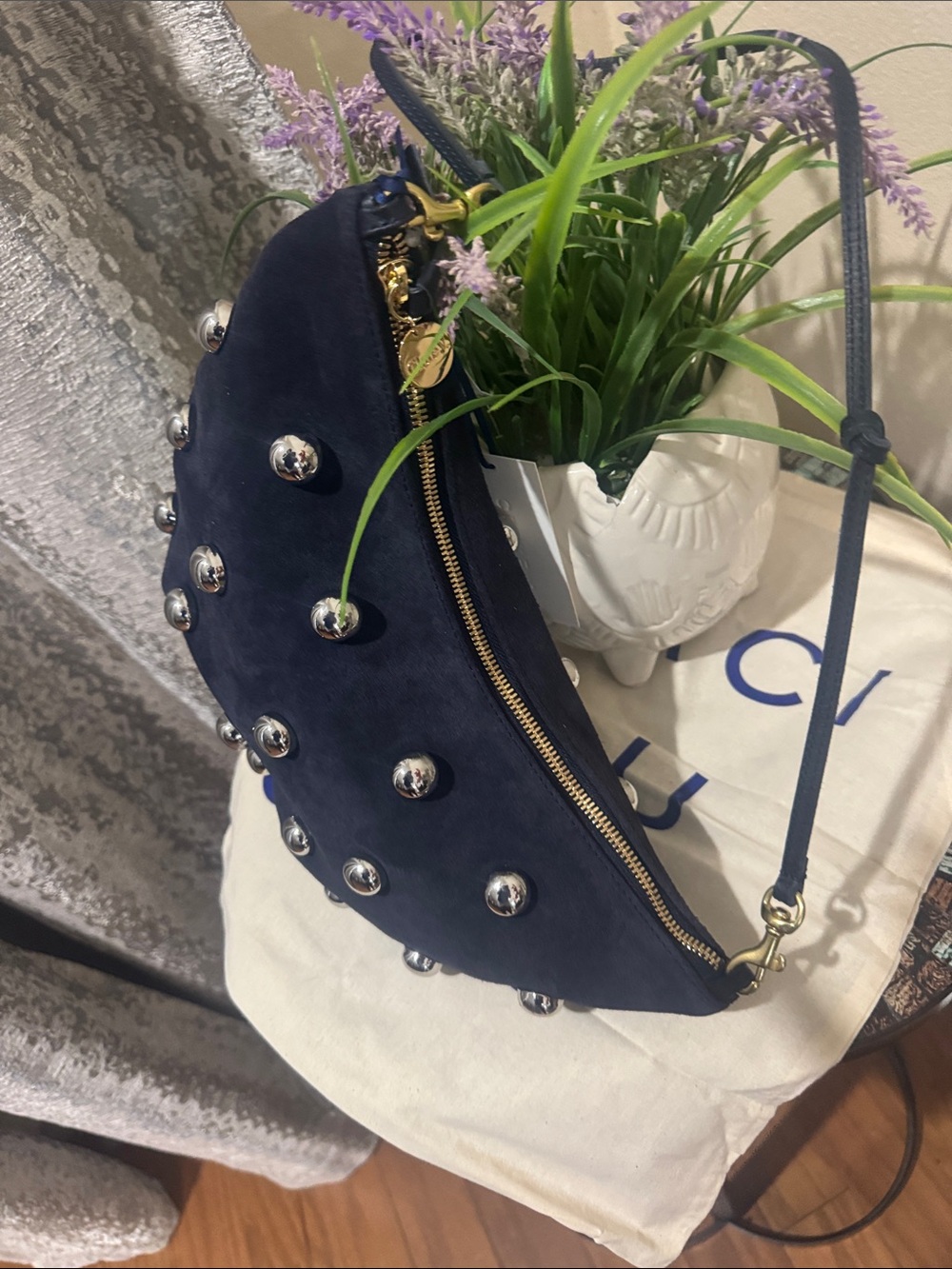 Clare . V Lune Shoulder Bag
Clare V. - Picture 7 of 17
